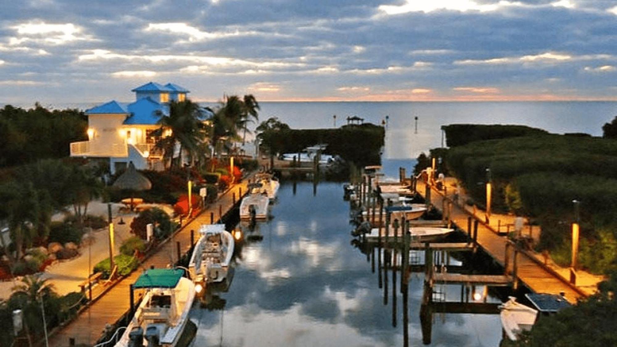 Seaside Serenity, Brand New 2 Bed 2 Bath Pool Area, Tennis Pickleball 2024 Remodel Tavernier